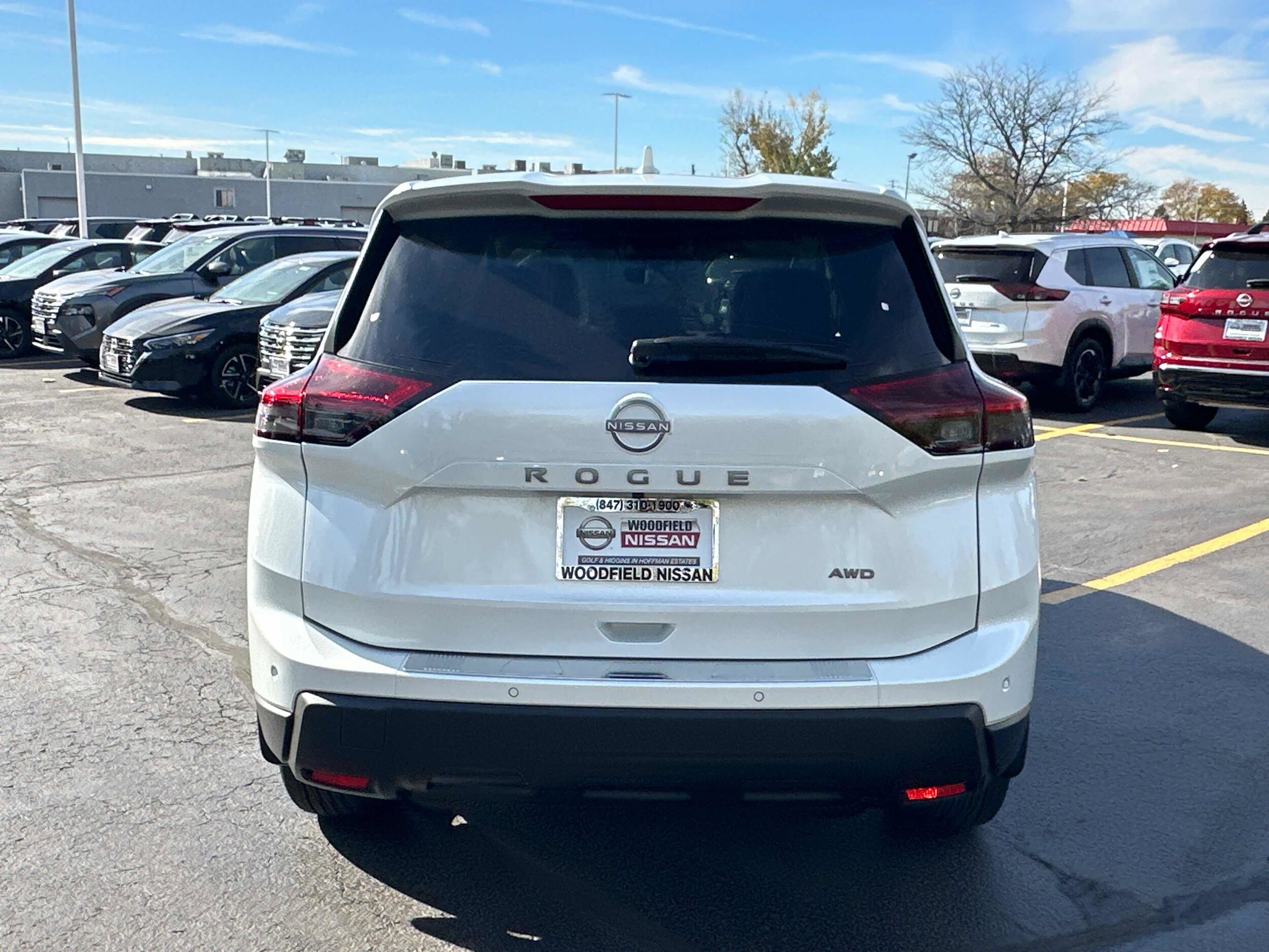 2026 Nissan Rogue SV AWD photo 3