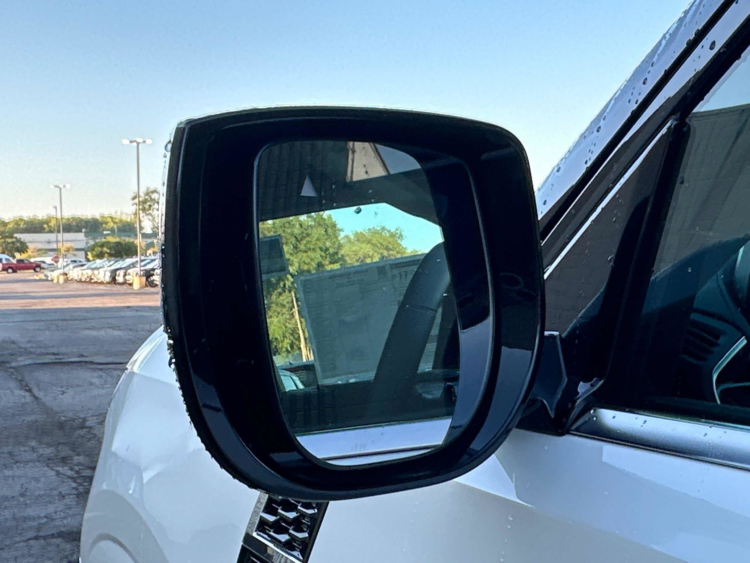 2026 Nissan Armada SV - Photo 13