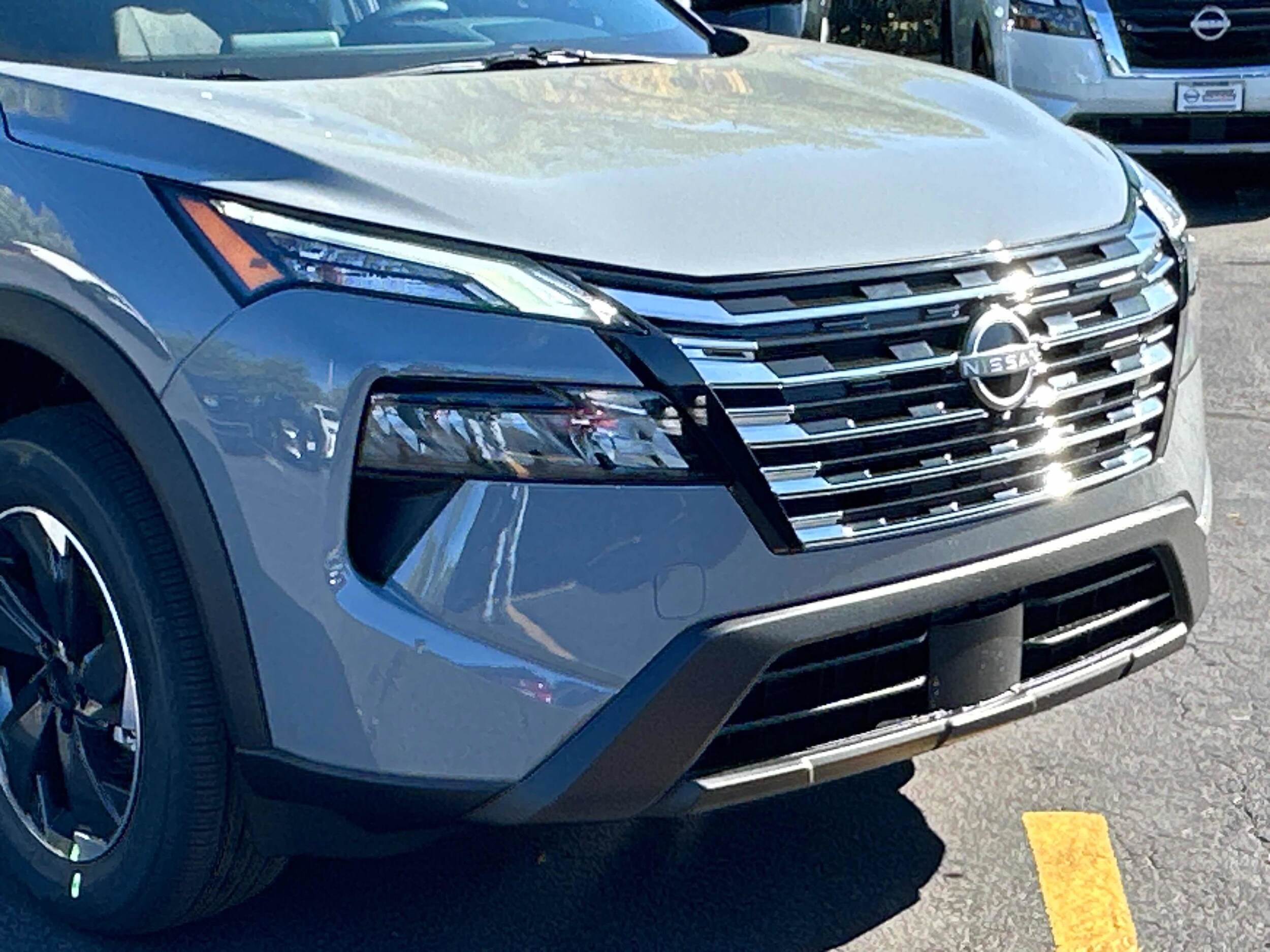 2026 Nissan Rogue SV photo 3