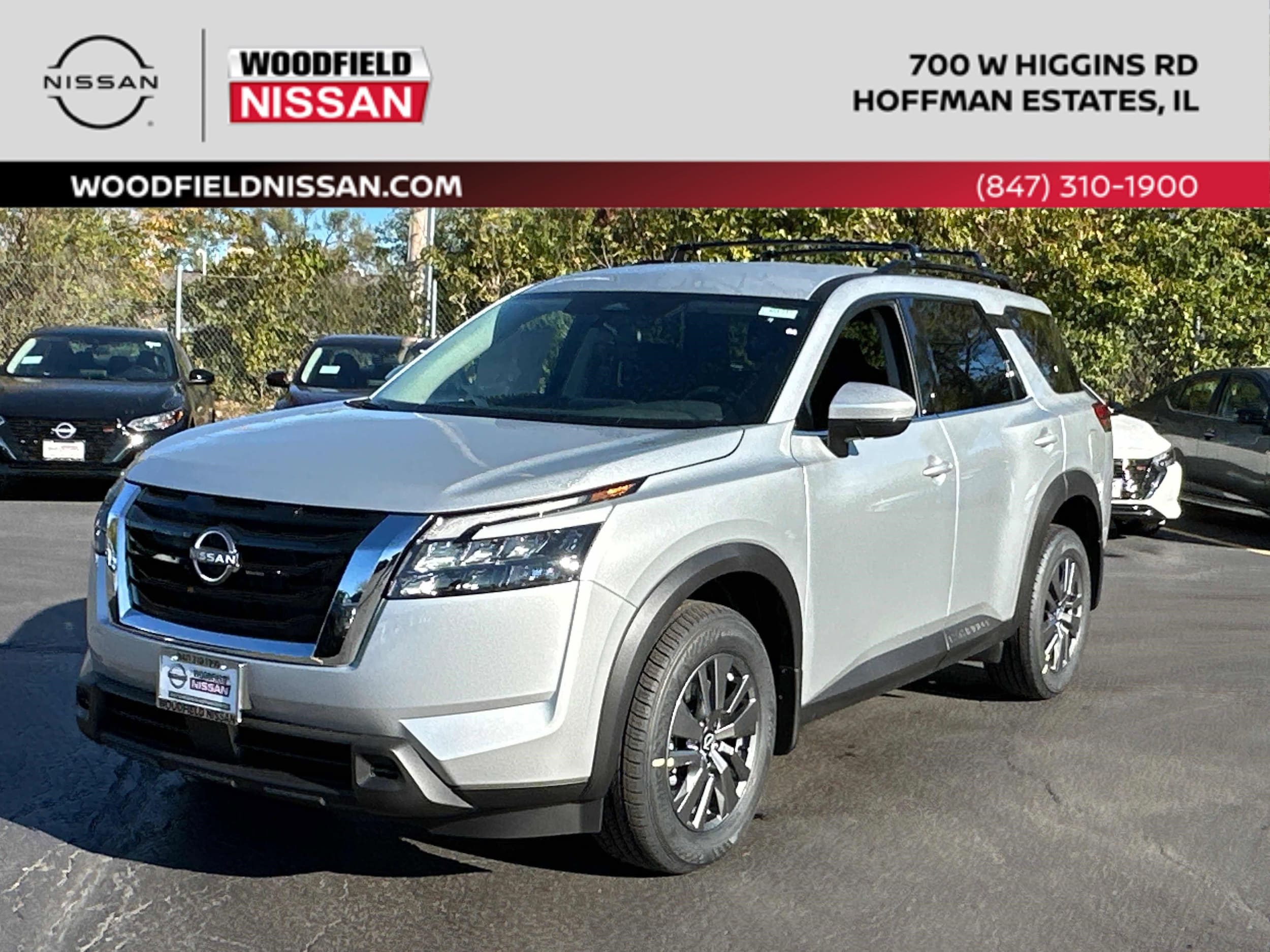 2025 Nissan Pathfinder SV's photo
