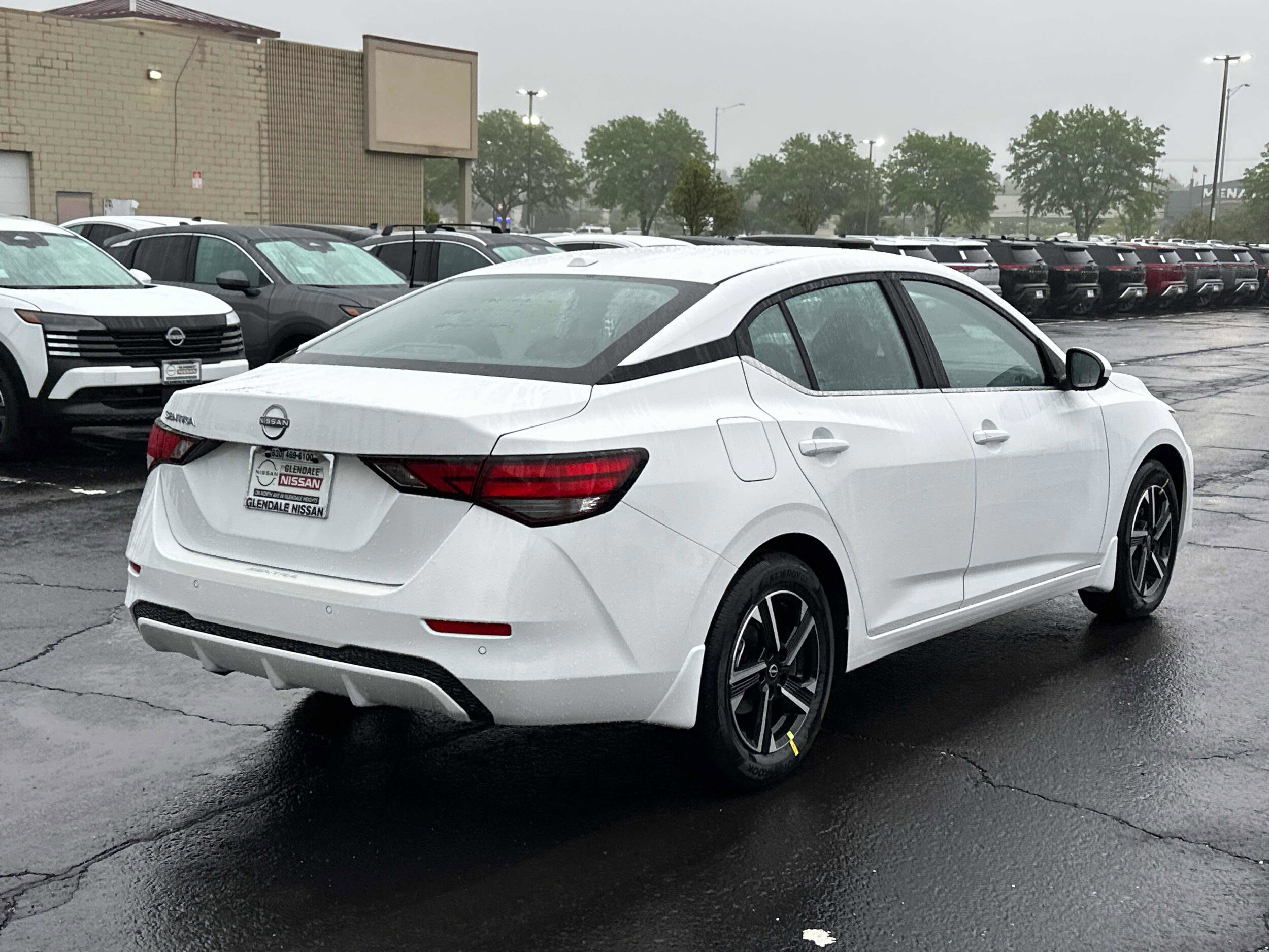 2025 Nissan Sentra SV photo 4