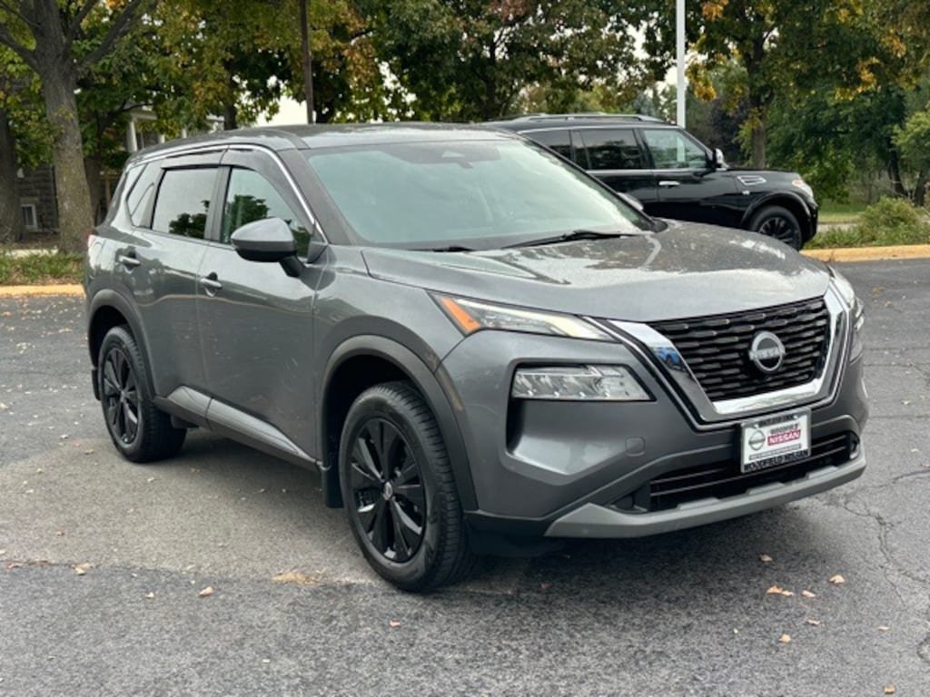 Used 2022 Nissan Rogue SV SUV
