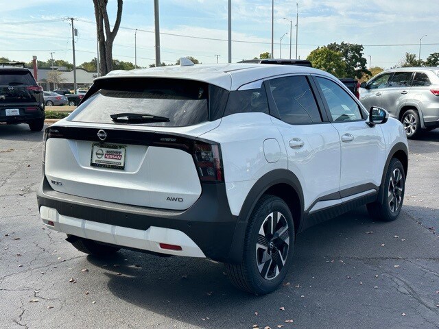 2025 Nissan Kicks SV photo 4