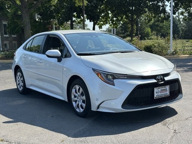 2022 Toyota Corolla LE photo 3