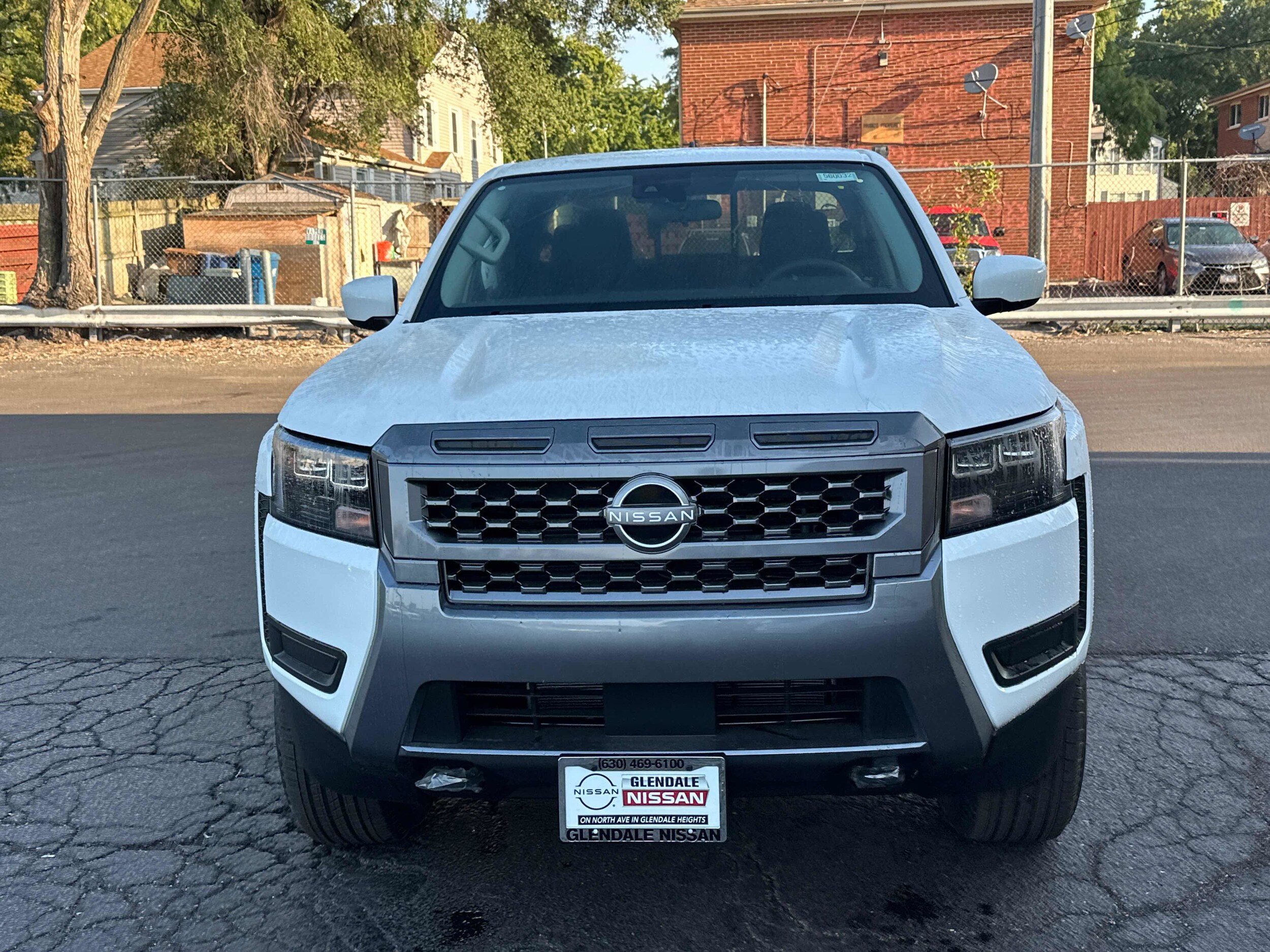 2026 Nissan Frontier Crew Cab SV photo 2
