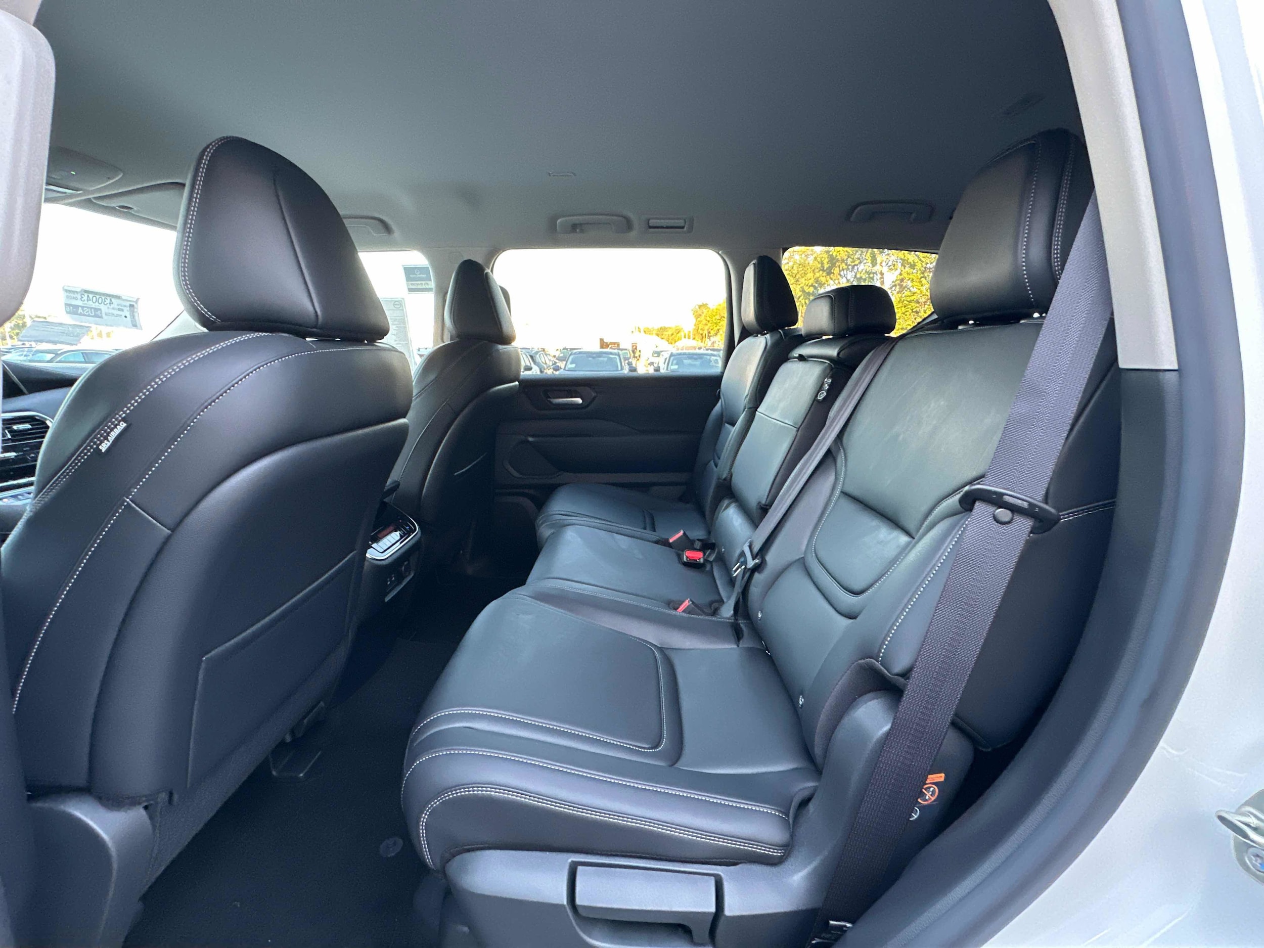 2026 Nissan Armada SV - Photo 26