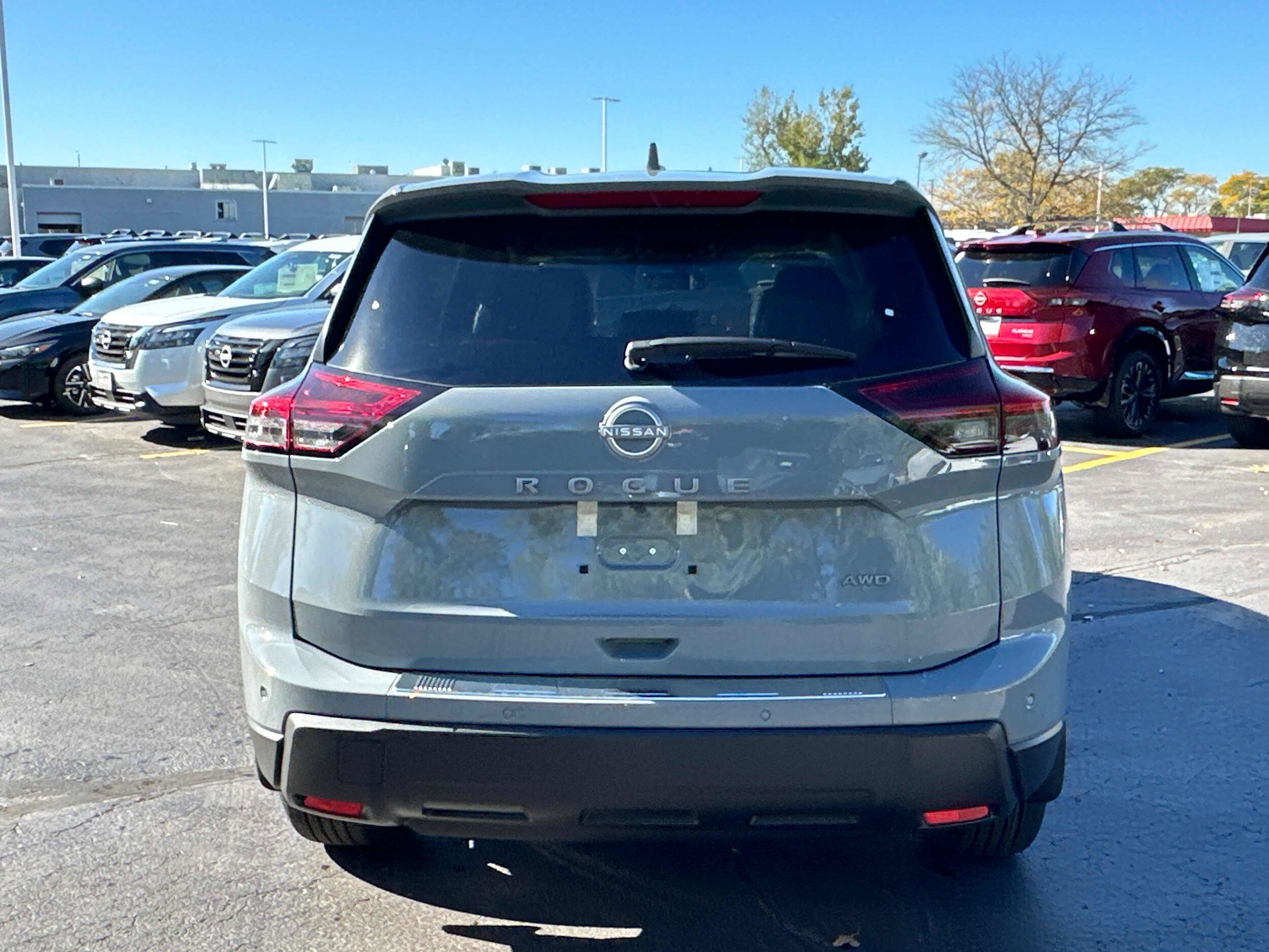 2026 Nissan Rogue SV photo 4