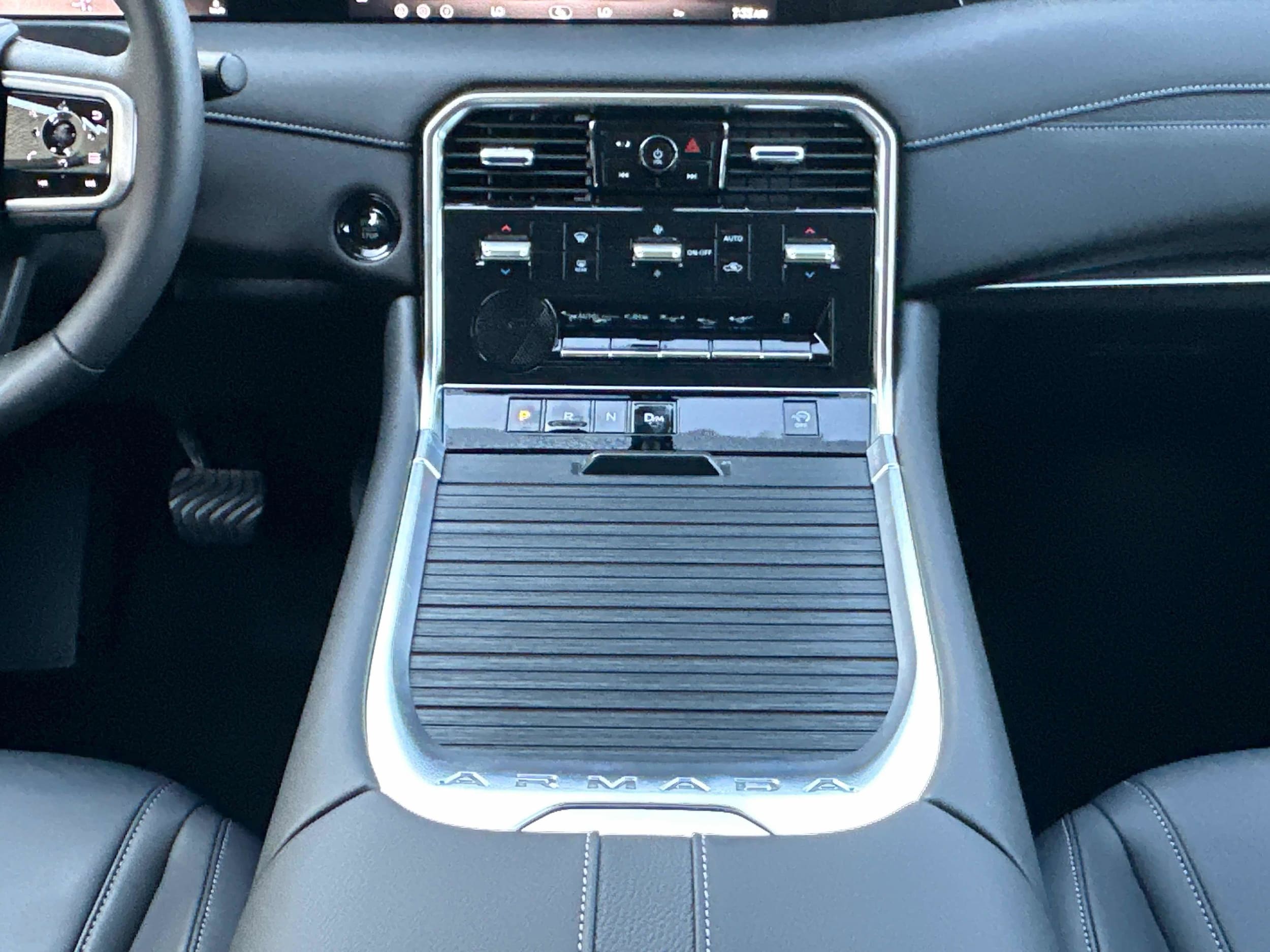 2026 Nissan Armada SV - Photo 31