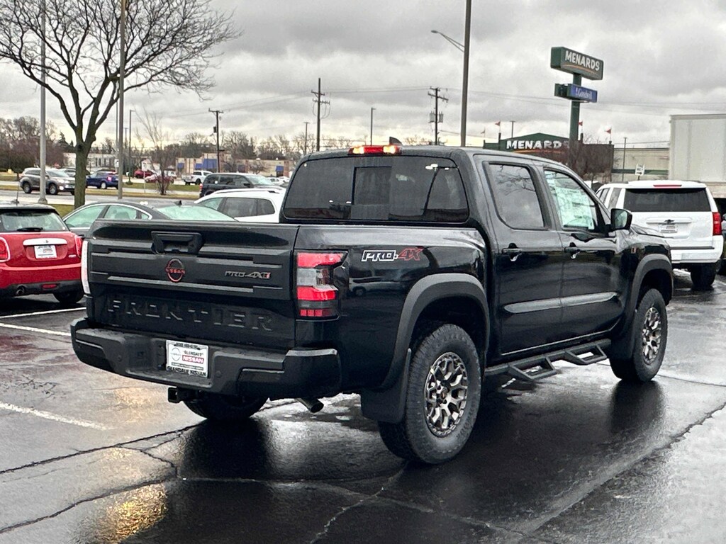 New 2026 Nissan Frontier PRO-4X w/R Package Crew Cab 4x4 PRO-4X w/R Package