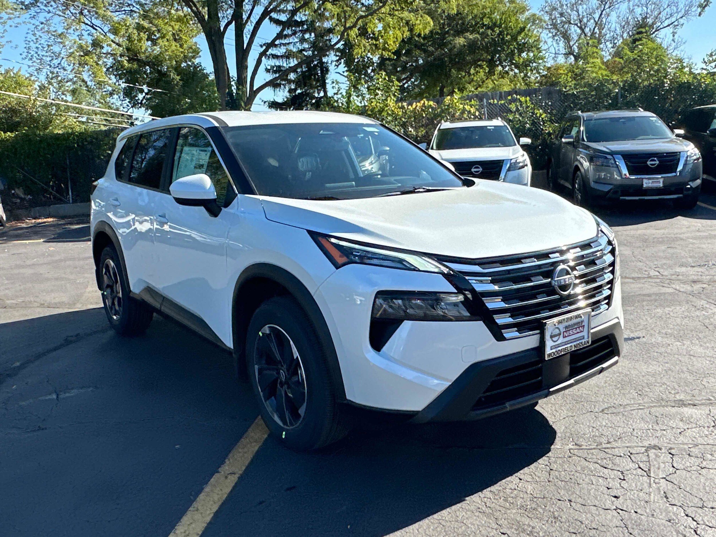 2026 Nissan Rogue SV photo 2