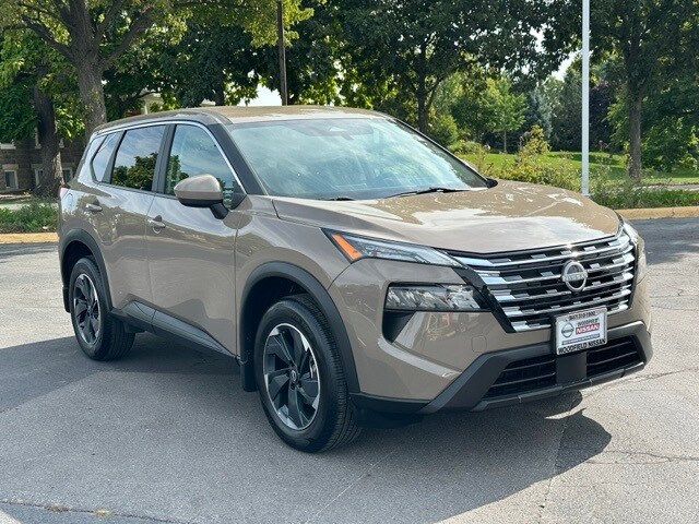 2024 Nissan Rogue SV photo 3