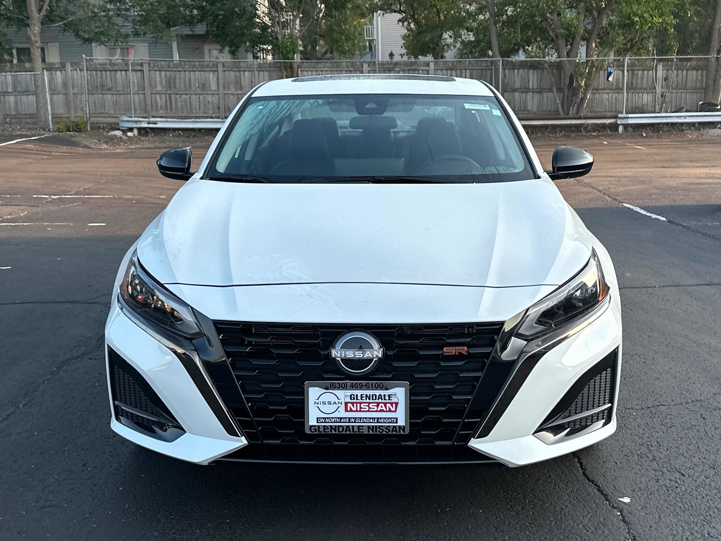 2025 Nissan Altima SR photo 2