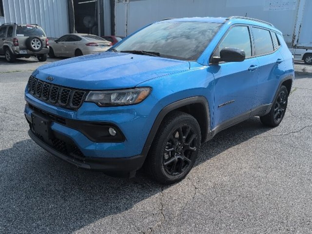 Used 2025 Jeep Compass Latitude SUV