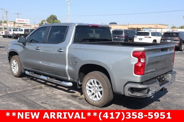 2025 Chevrolet Silverado 1500 LT photo 3