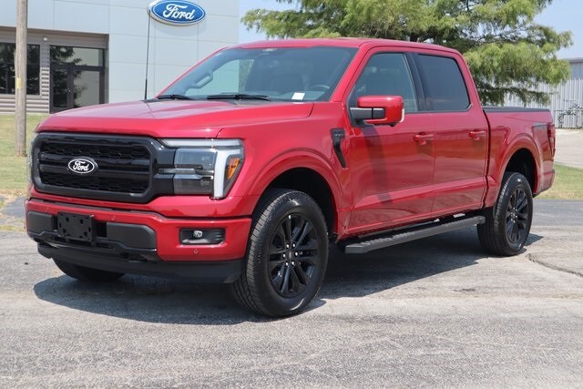 2025 Ford F-150 Lariat photo 2