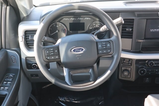 2026 Ford F-350 XL photo 3