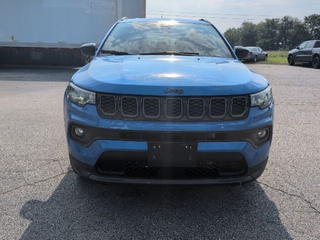 Used 2025 Jeep Compass Latitude SUV