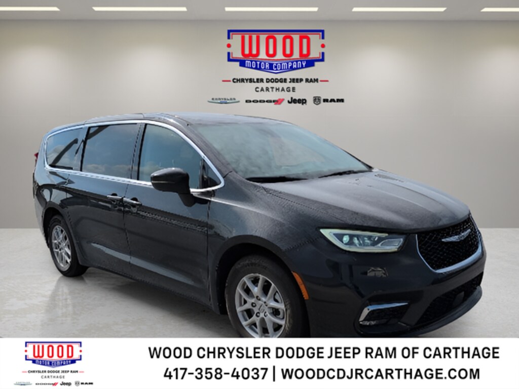 Used 2023 Chrysler Pacifica Touring L Minivan/Van