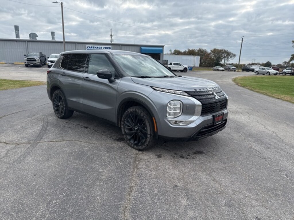 Used 2024 Mitsubishi Outlander SE Black Edition SUV