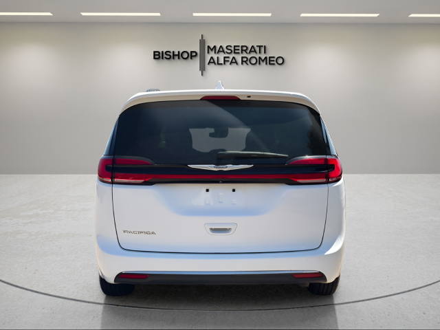 Used 2022 Chrysler Pacifica Touring L Minivan/Van