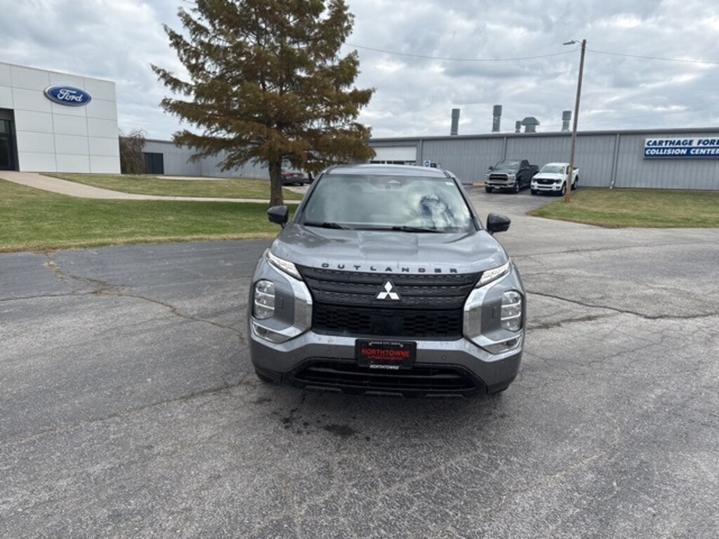 Used 2024 Mitsubishi Outlander SE Black Edition SUV