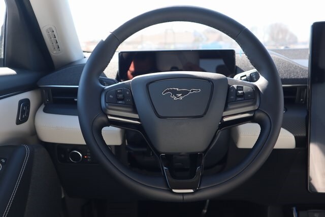 2024 Ford Mustang Mach-E Premium photo 4