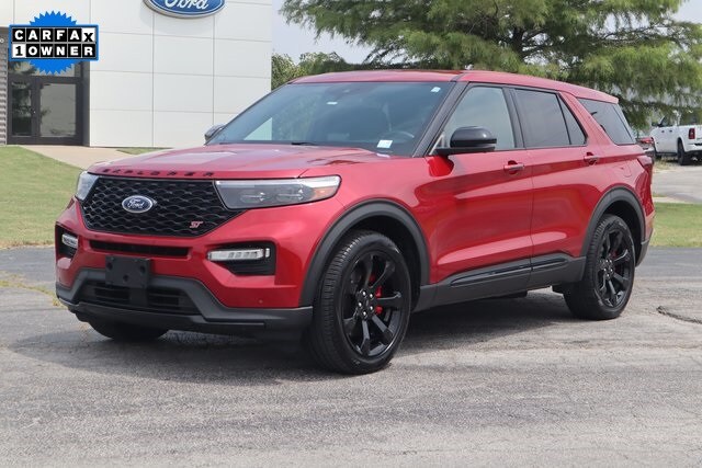 2022 Ford Explorer ST photo 2