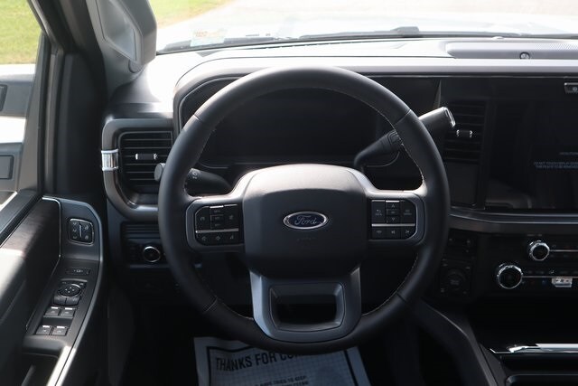 2026 Ford F-250 Lariat photo 4