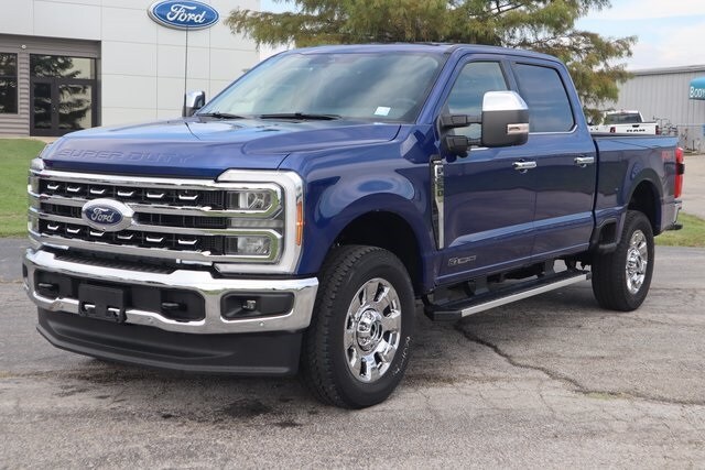 2026 Ford F-250 Lariat photo 2
