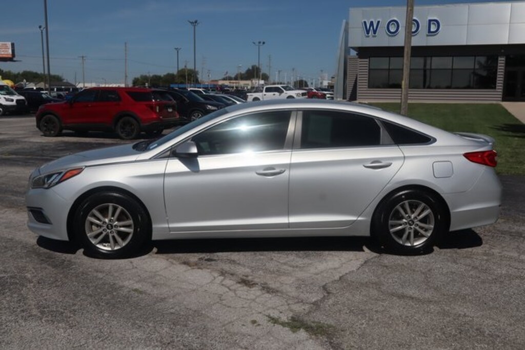 Used 2016 Hyundai Sonata SE Sedan