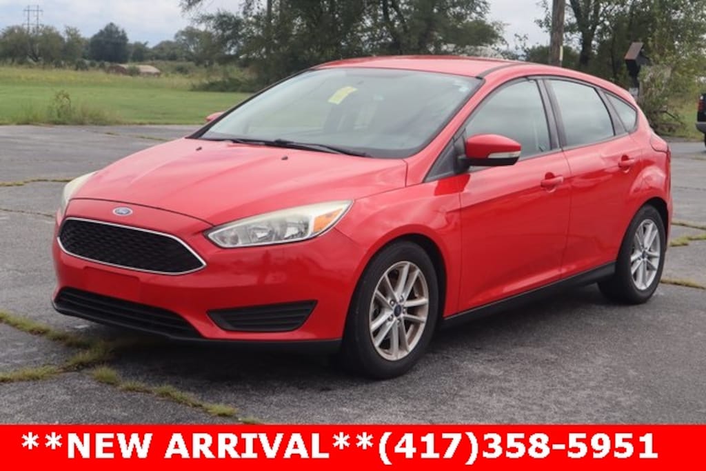 Used 2017 Ford Focus SE Hatchback