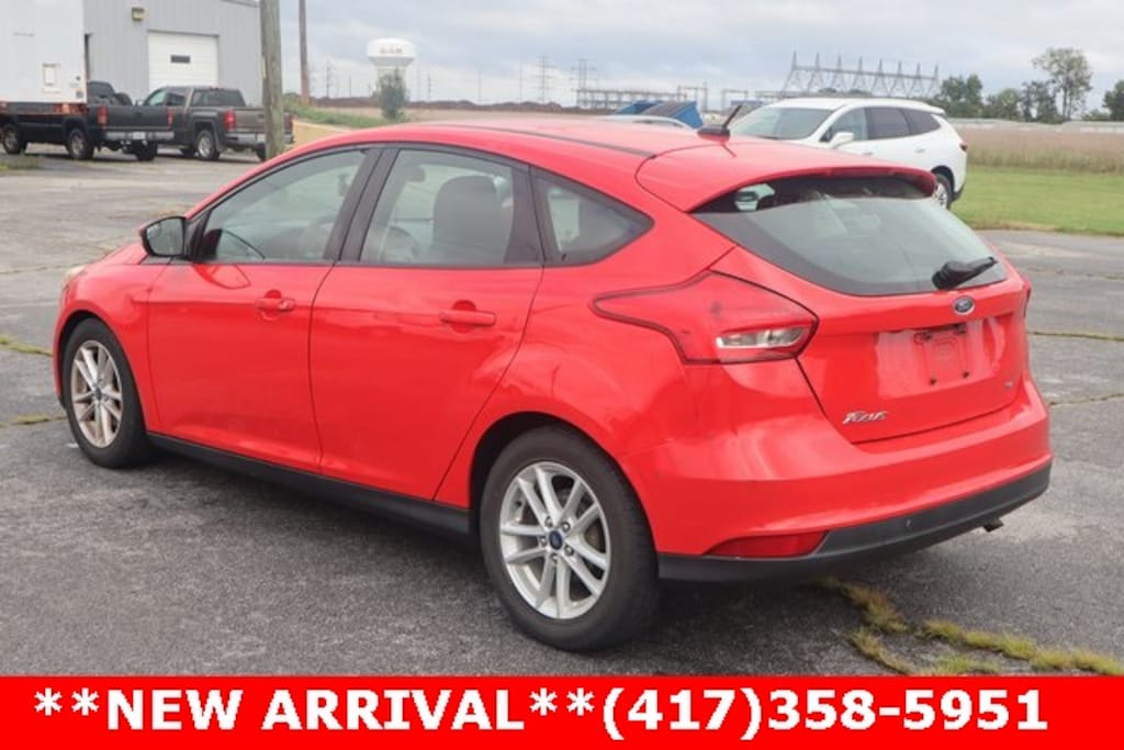 Used 2017 Ford Focus SE Hatchback
