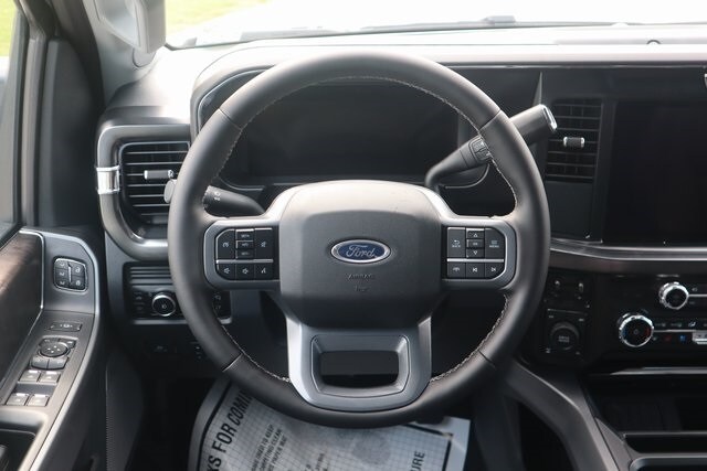 2026 Ford F-250 Lariat photo 4