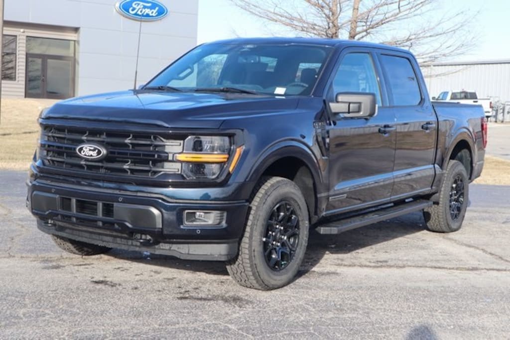 New 2025 Ford F-150 XLT Truck SuperCrew Cab
