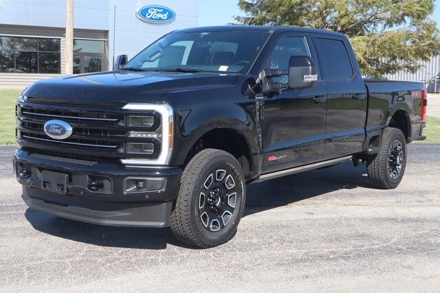 2026 Ford F-350 Platinum photo 2