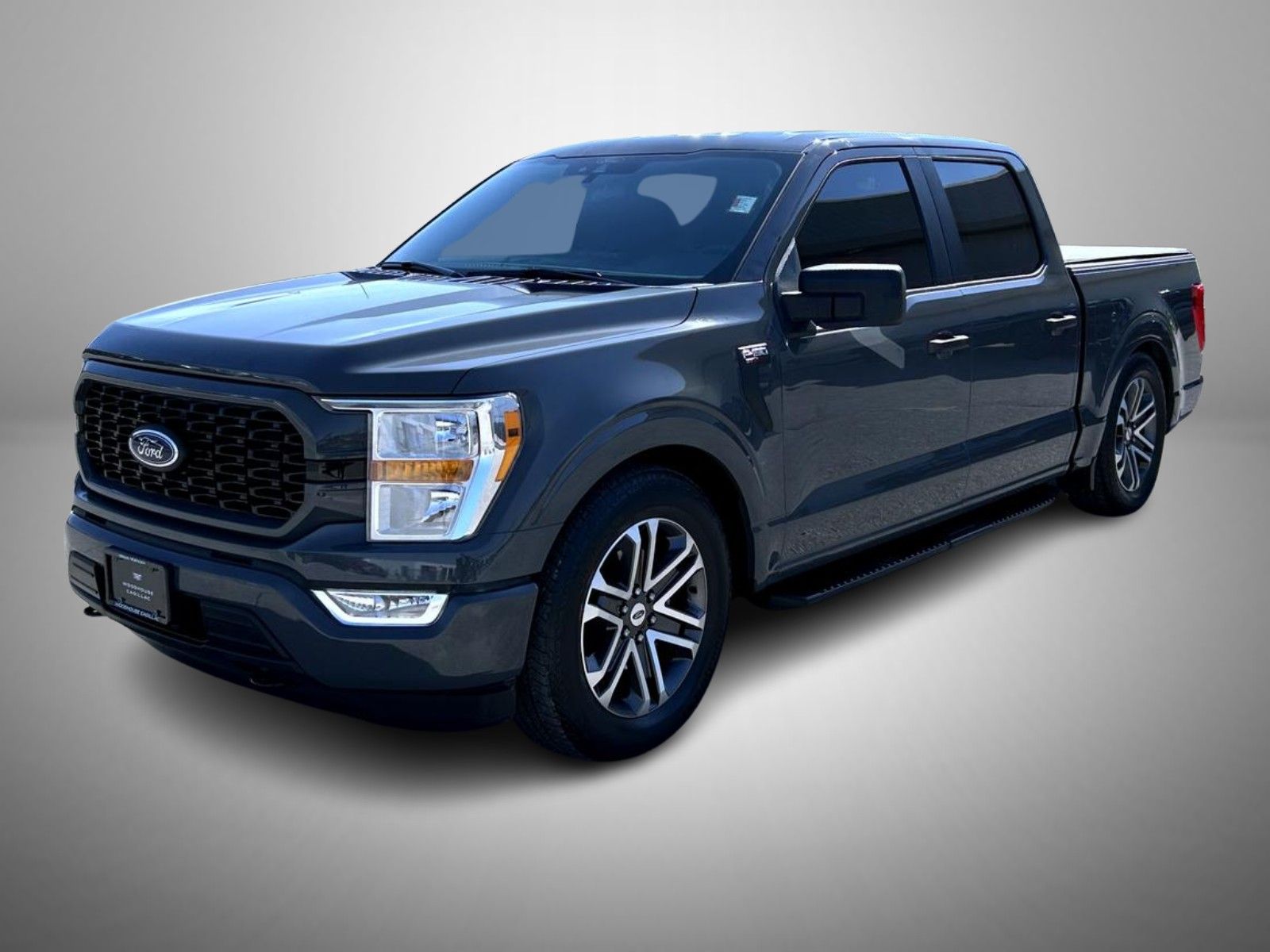 2021 Ford F-150 XL's photo