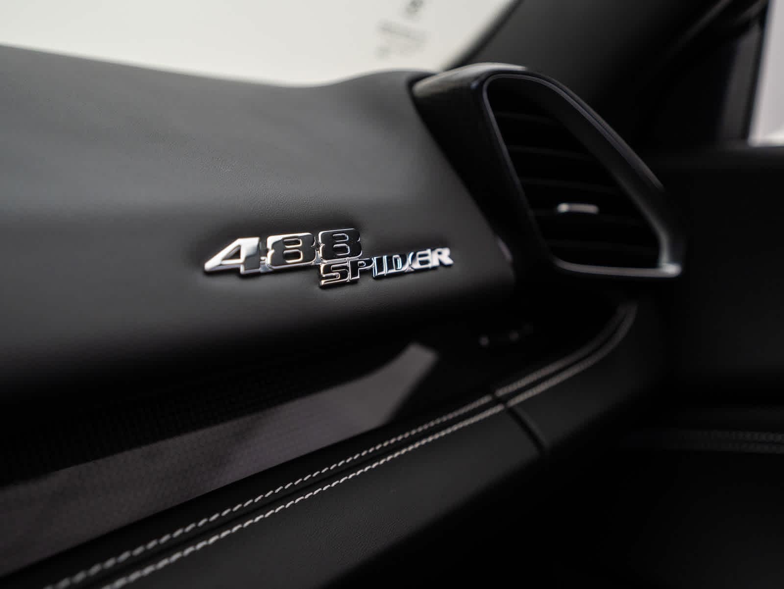 2018 Ferrari 488 GTB Base - Photo 26