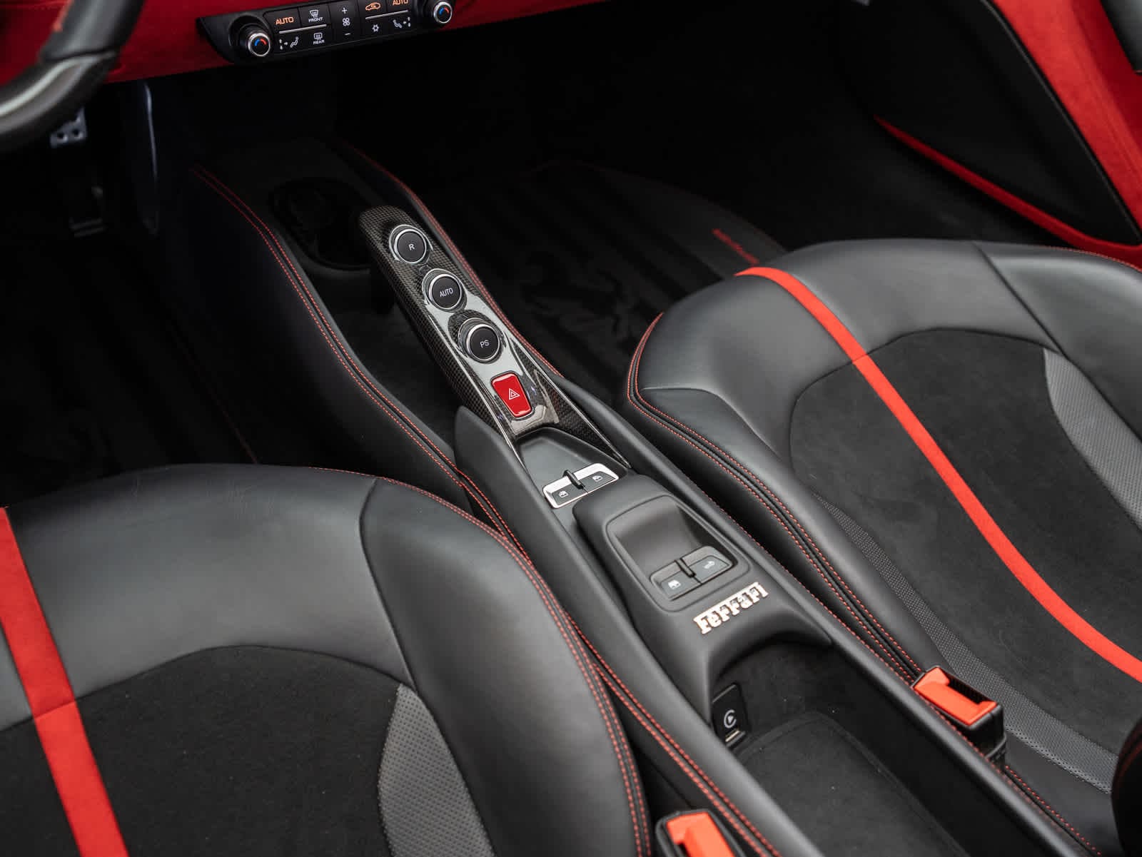 2022 Ferrari F8 Base - Photo 18