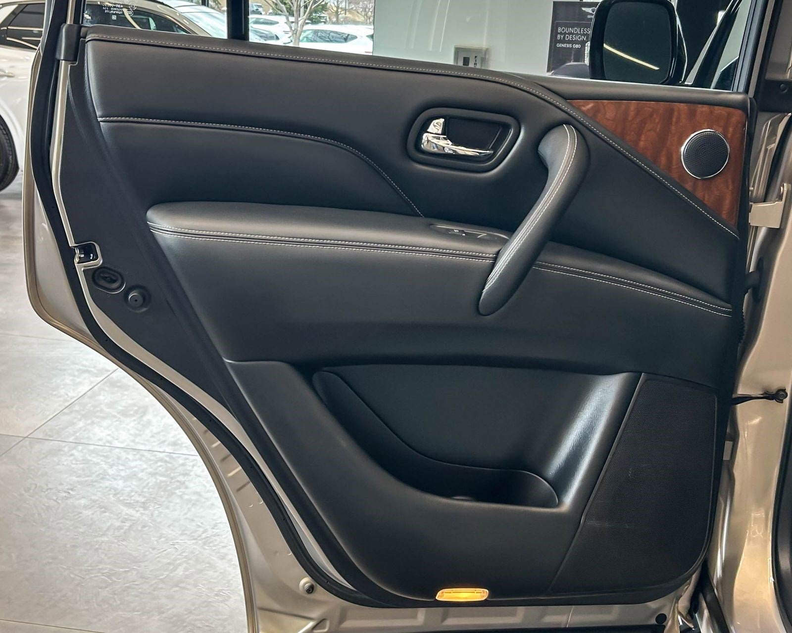 2019 INFINITI QX80 - Photo 21