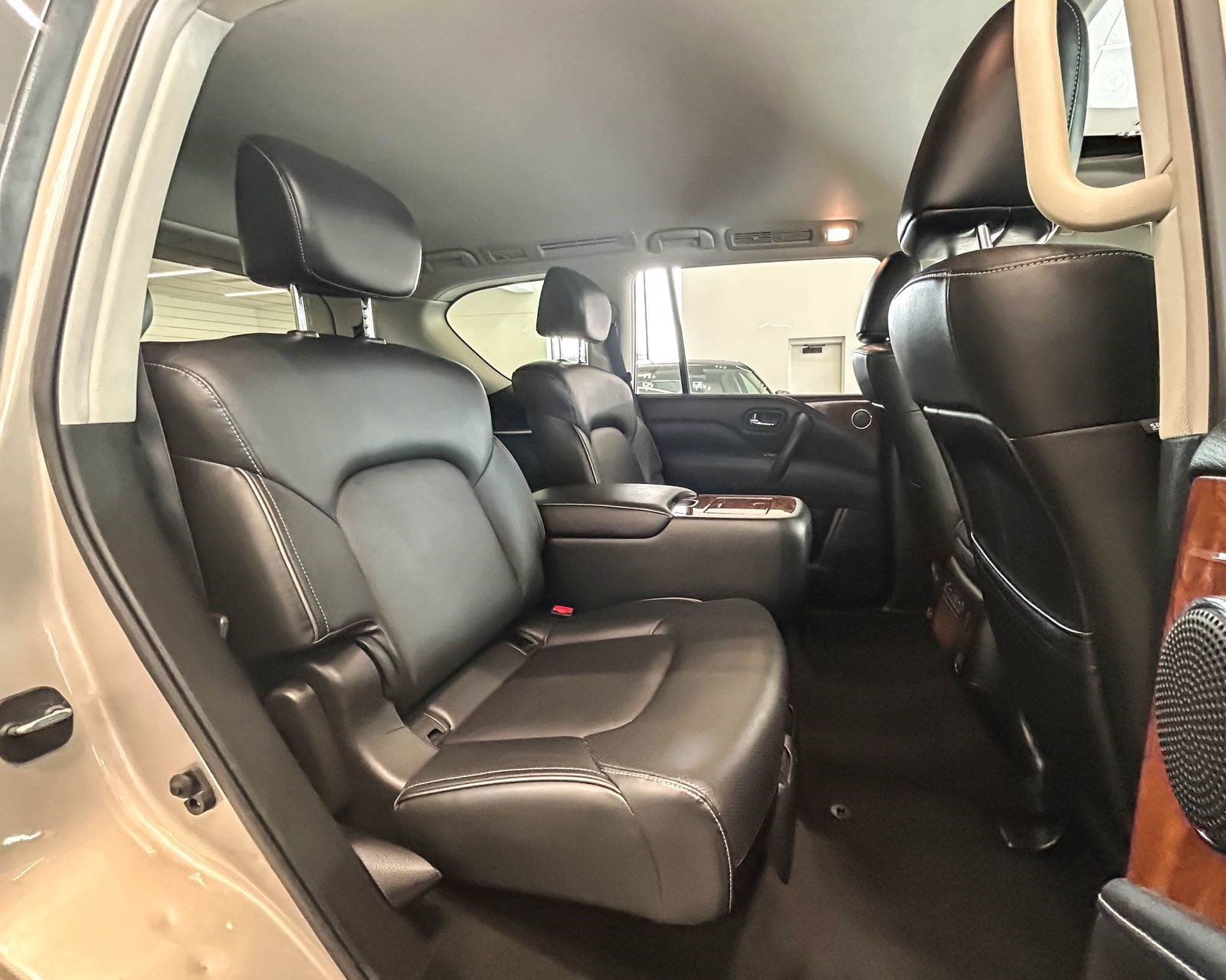 2019 INFINITI QX80 - Photo 18