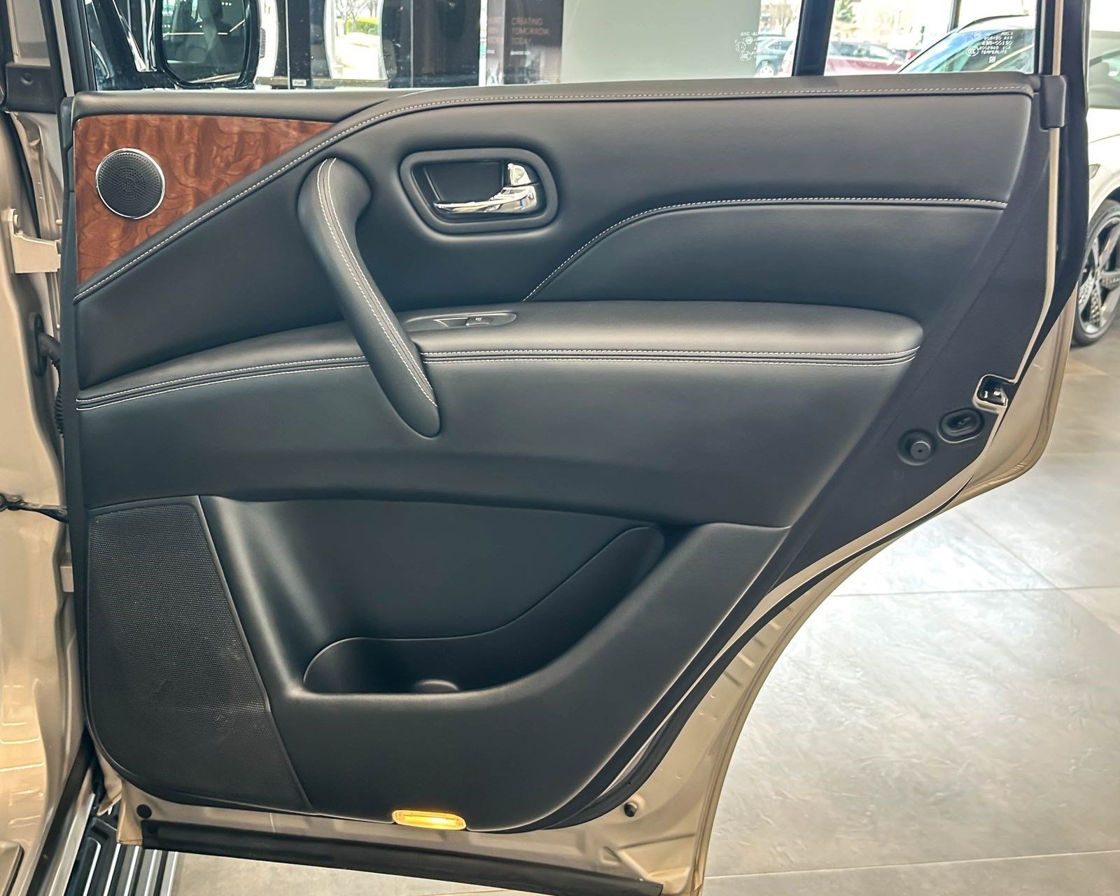 2019 INFINITI QX80 - Photo 17
