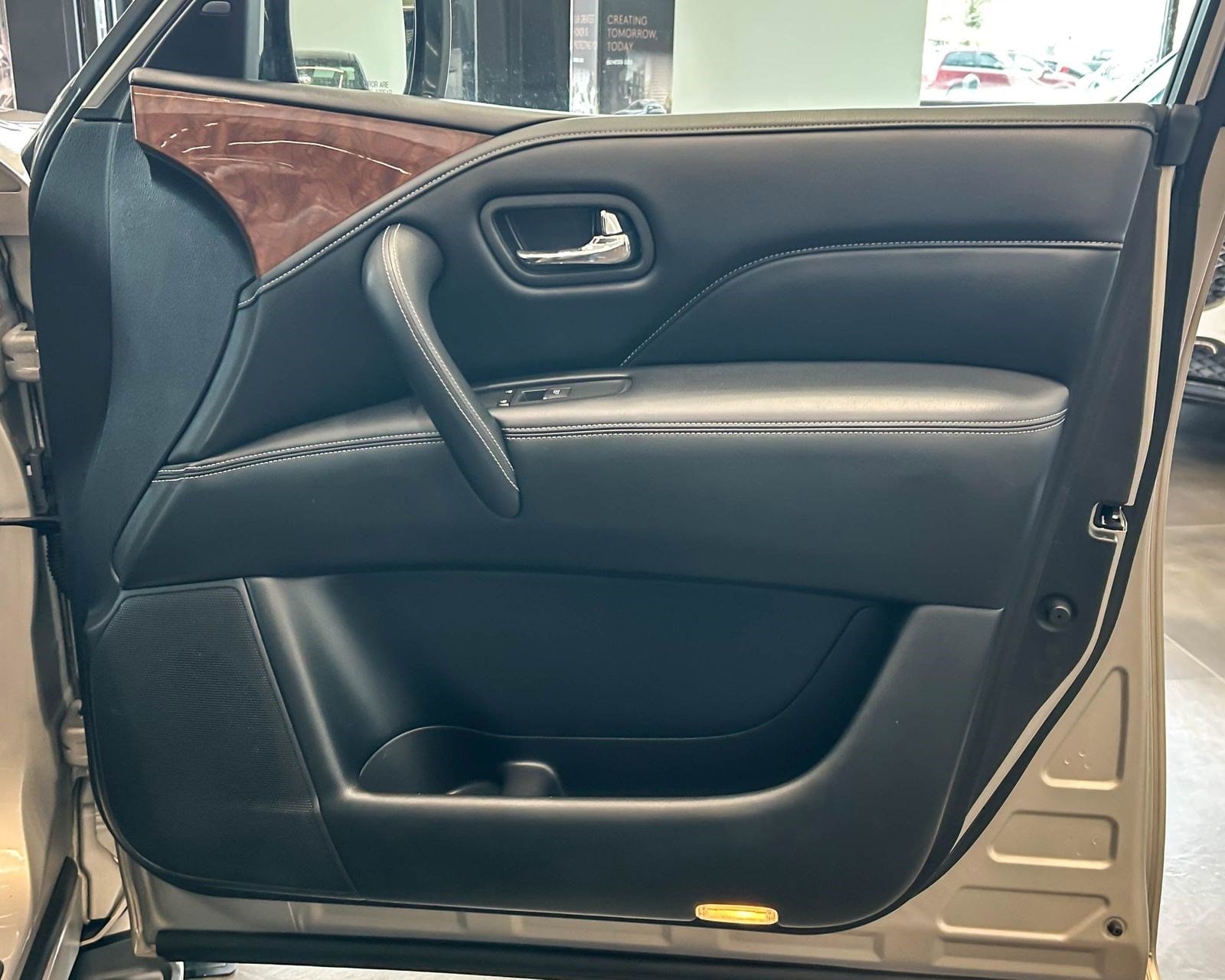 2019 INFINITI QX80 - Photo 16