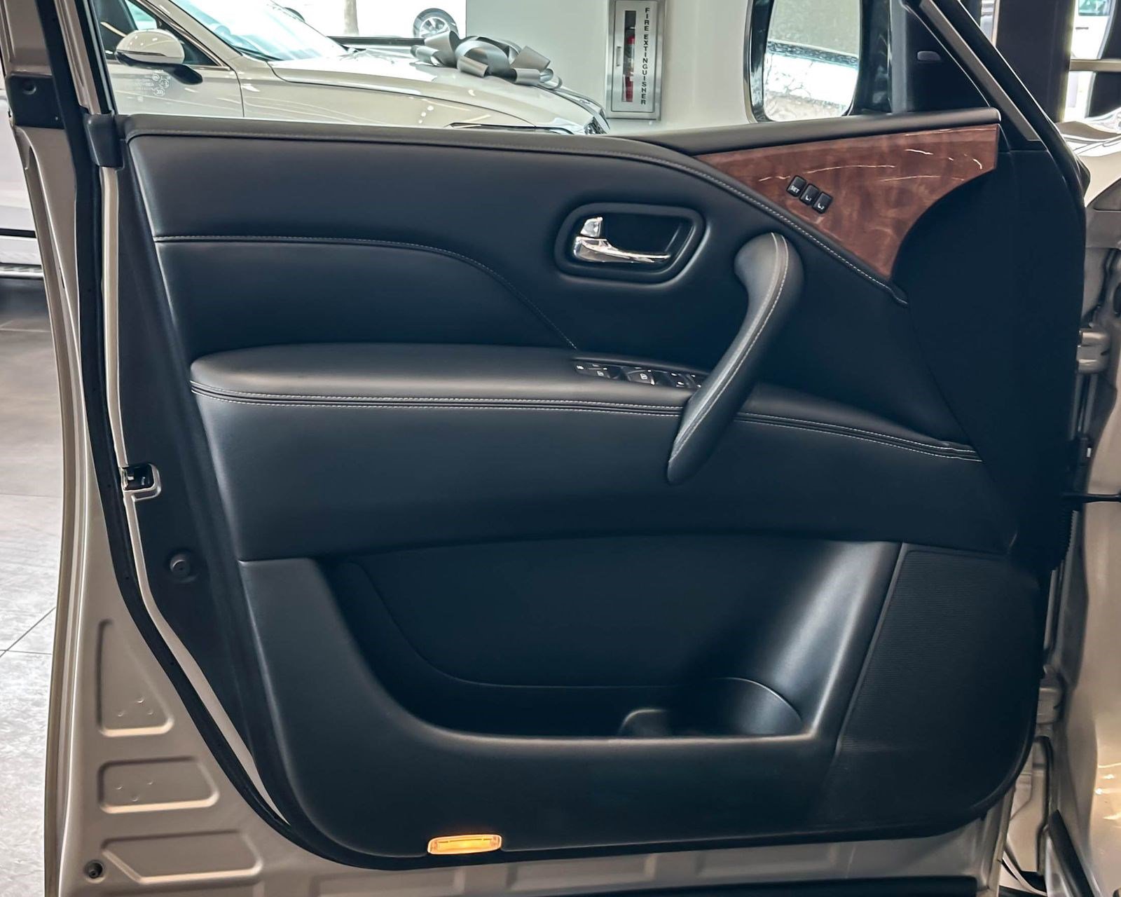 2019 INFINITI QX80 - Photo 9