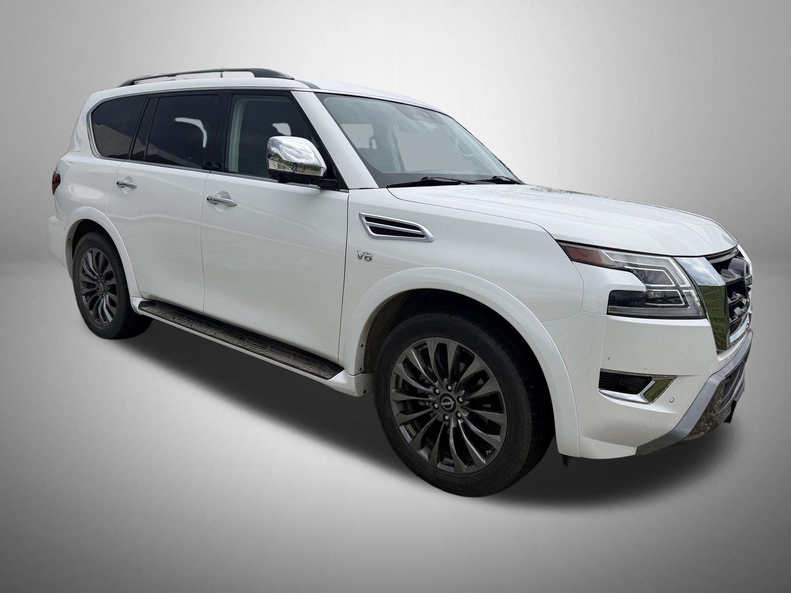 2022 Nissan Armada Platinum 4X4's photo