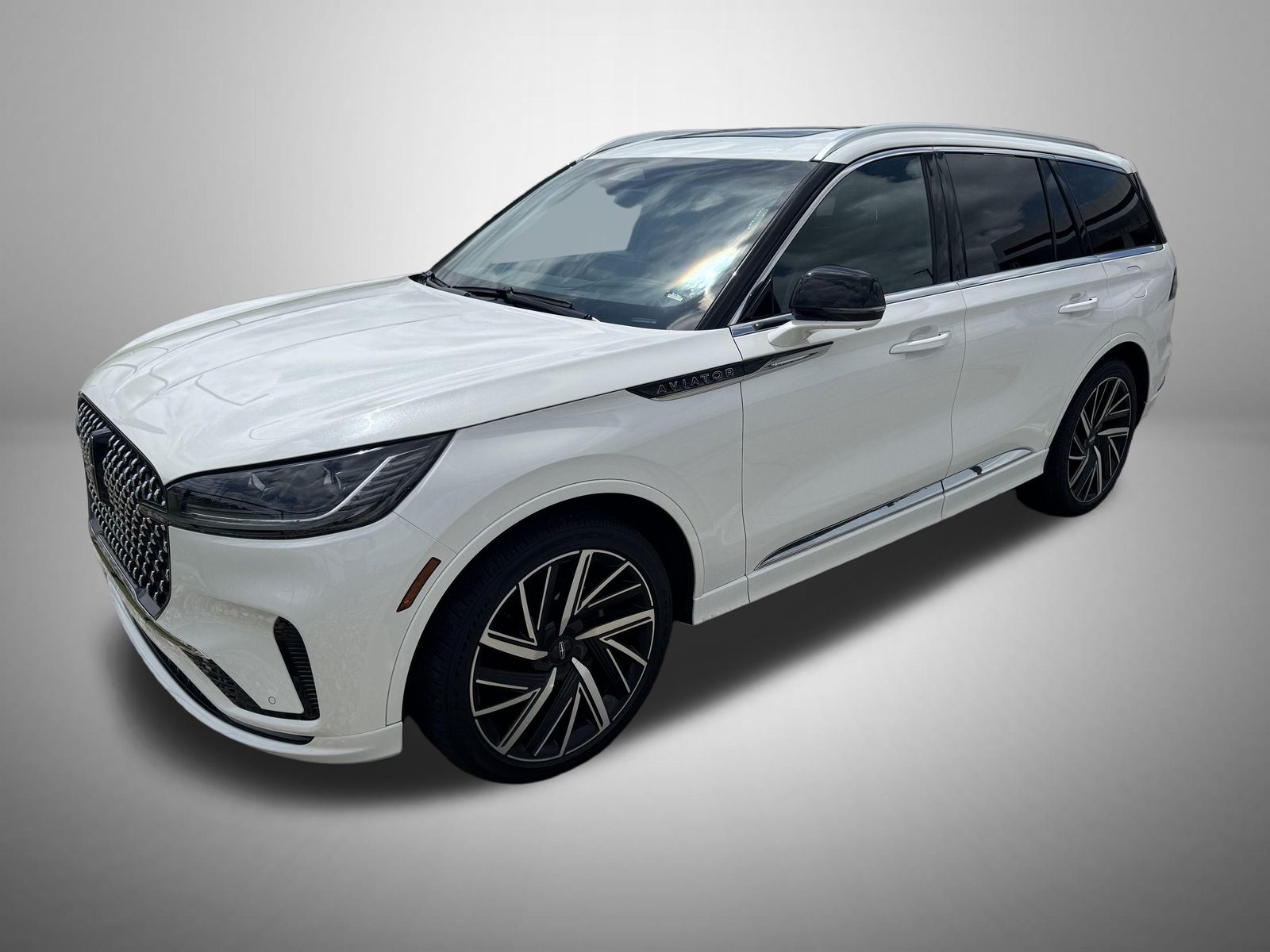 2025 Lincoln Aviator Black Label AWD's photo