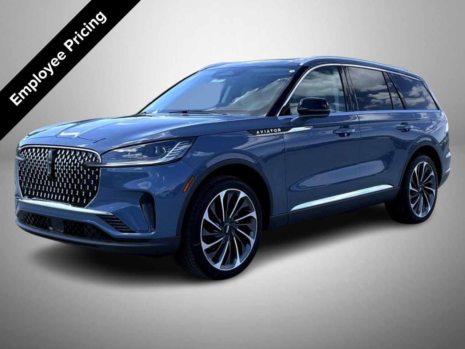 2026 Lincoln Aviator Reserve AWD's photo