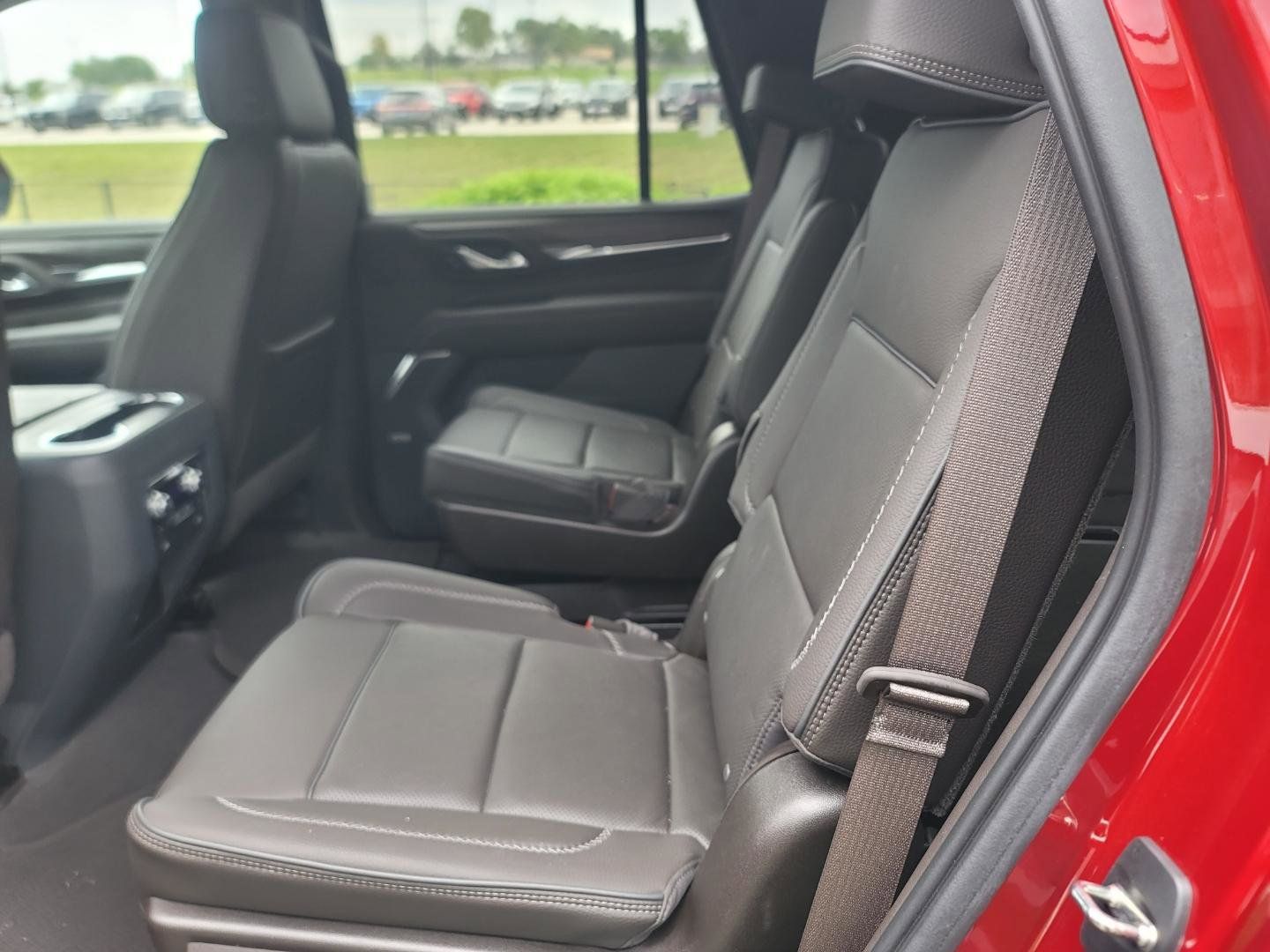 2021 Gmc Yukon Denali photo 3