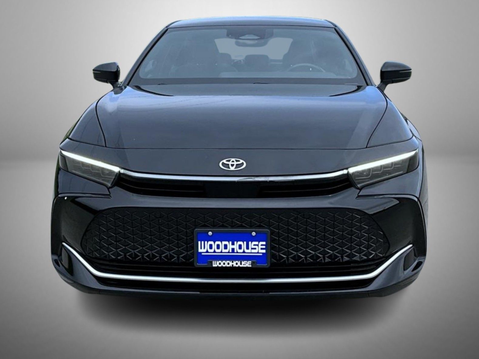 2024 Toyota Crown XLE photo 2