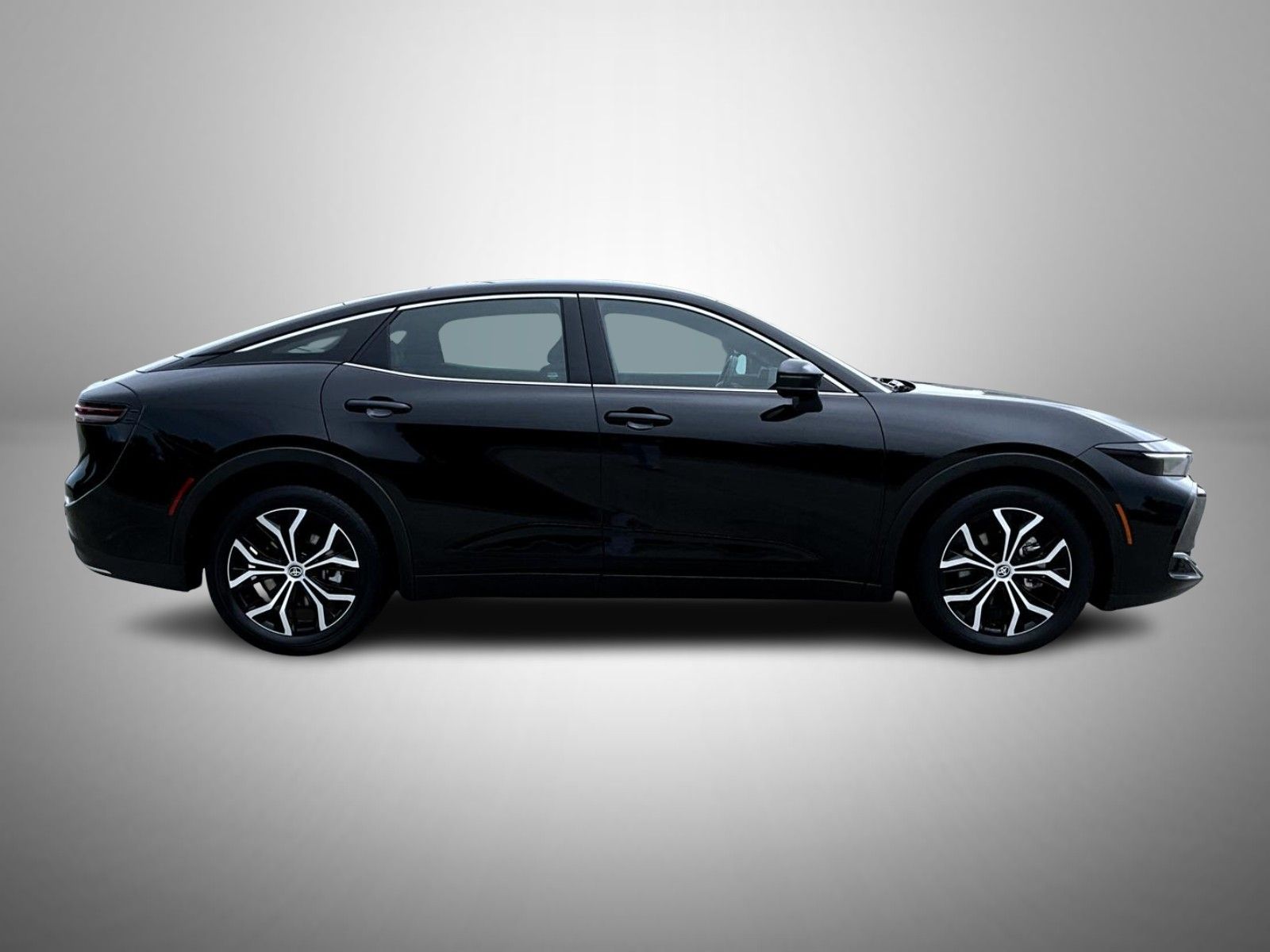 2024 Toyota Crown XLE photo 4