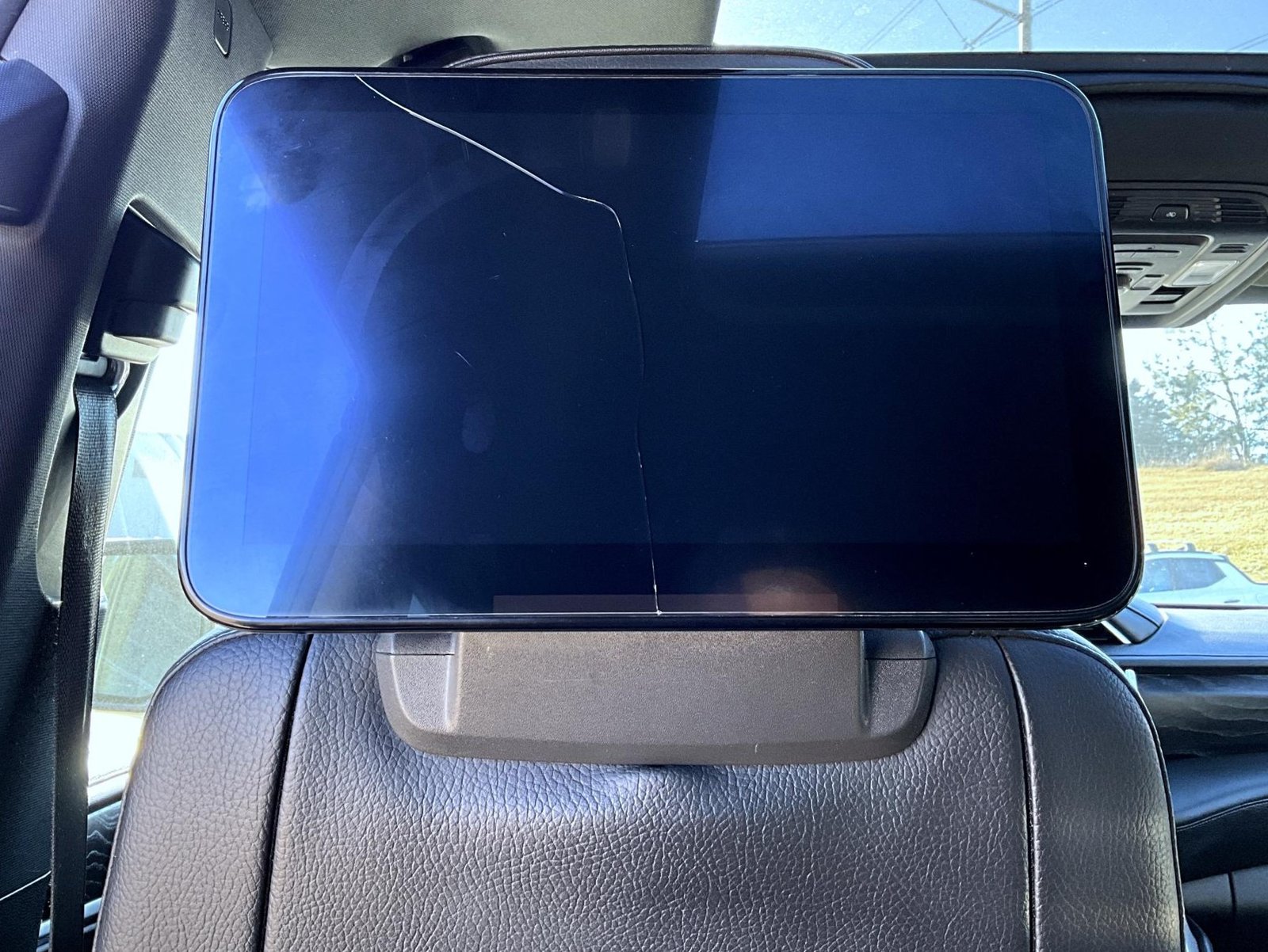2021 GMC Yukon Denali - Photo 19